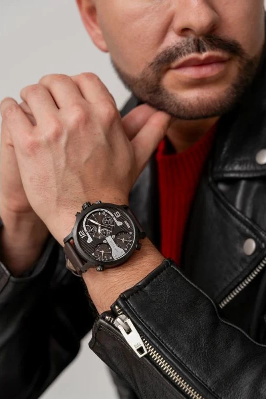 Orë dore për meshkuj Paul Lorens, e zezë