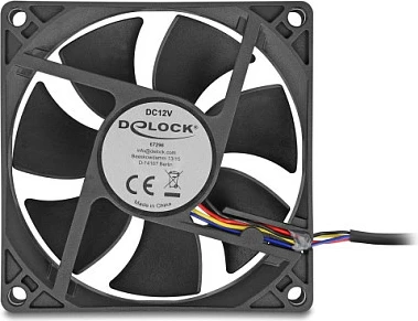 Ventilator kasë DeLOCK 67296, 80mm, 12V, 4-pin, 3000RPM, i zi