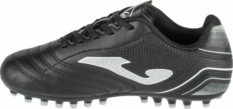 Atlete futbolli për fëmijë Joma, të zeza