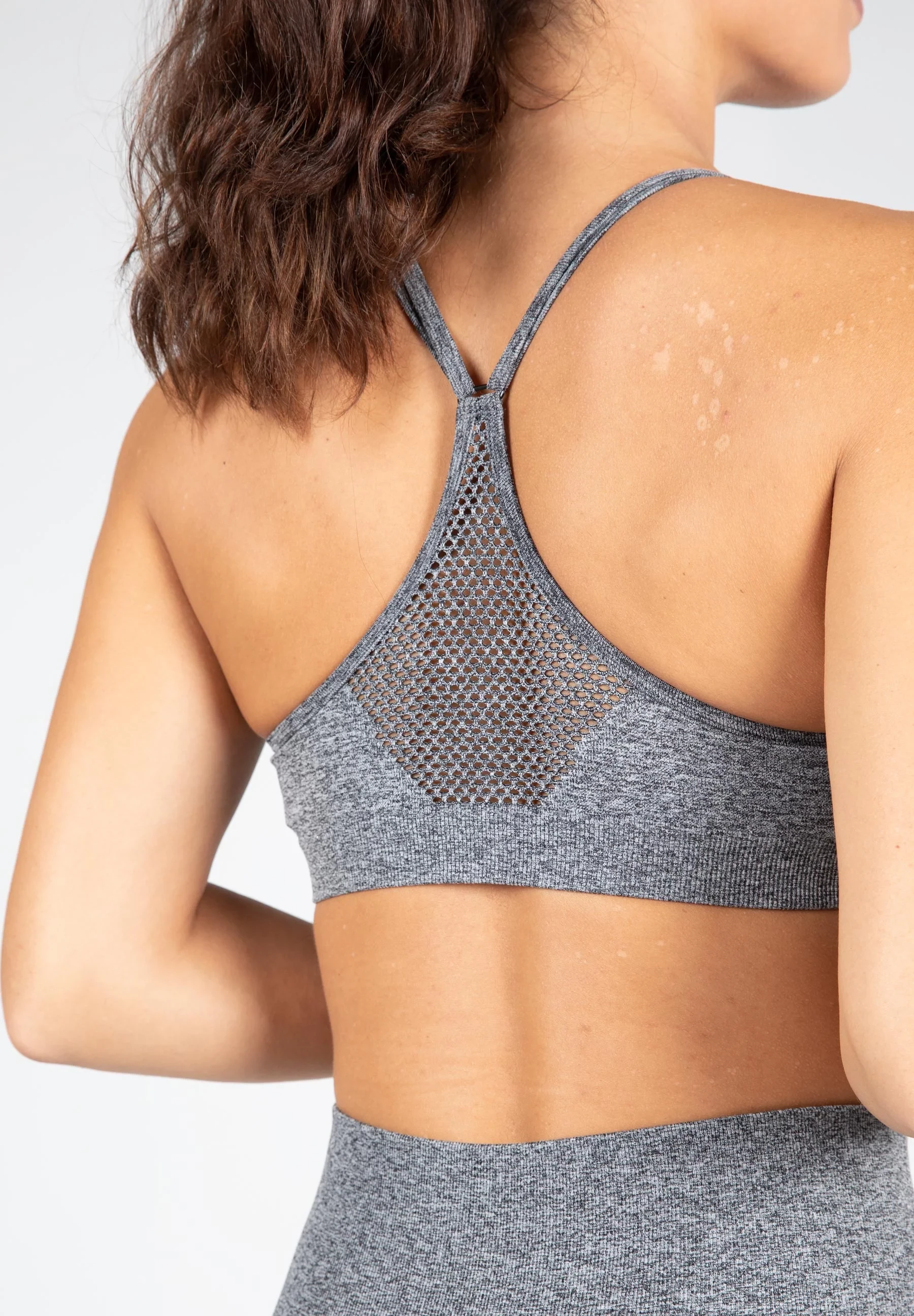 Quincy Seamless Sports Bra - Gray Melange [Madhësia: M/L]