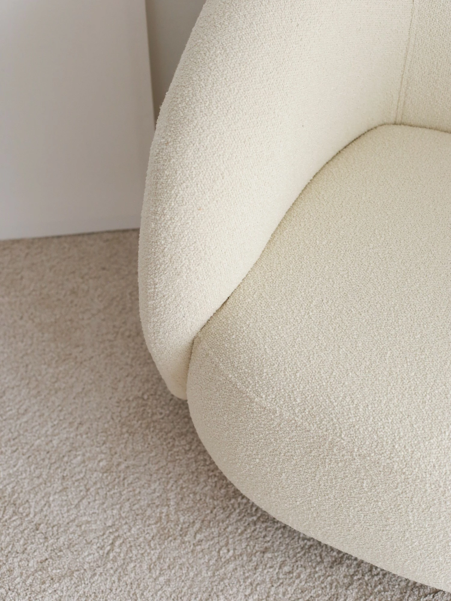 Karrige Wing Atelier del Sofa, Slon, e bardhë