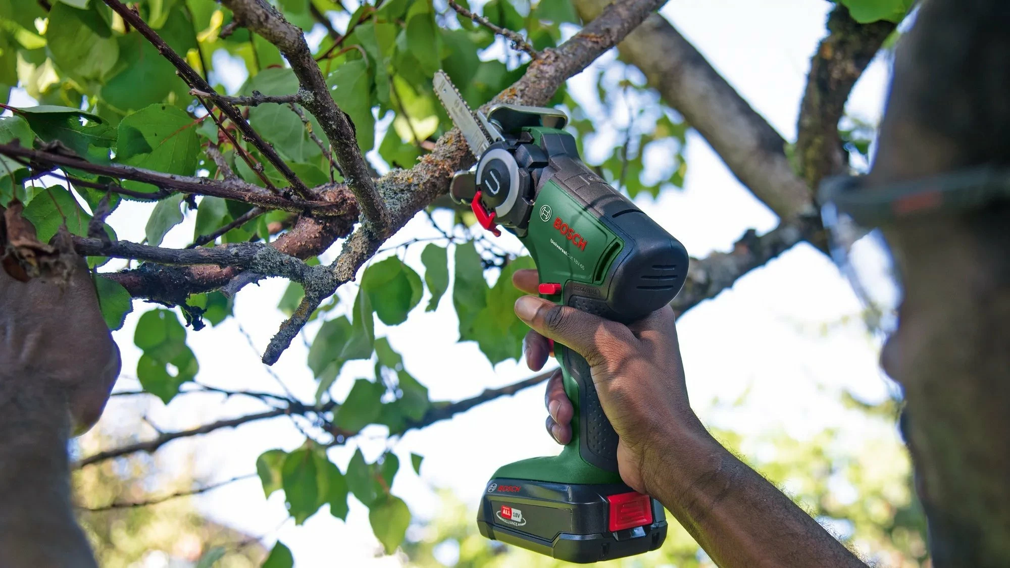 Sharrë NanoBlade pa kabllo Bosch UniversalCut 18V-65 18V, prerje druri deri 65 mm, pa bateri/karikues, jeshile