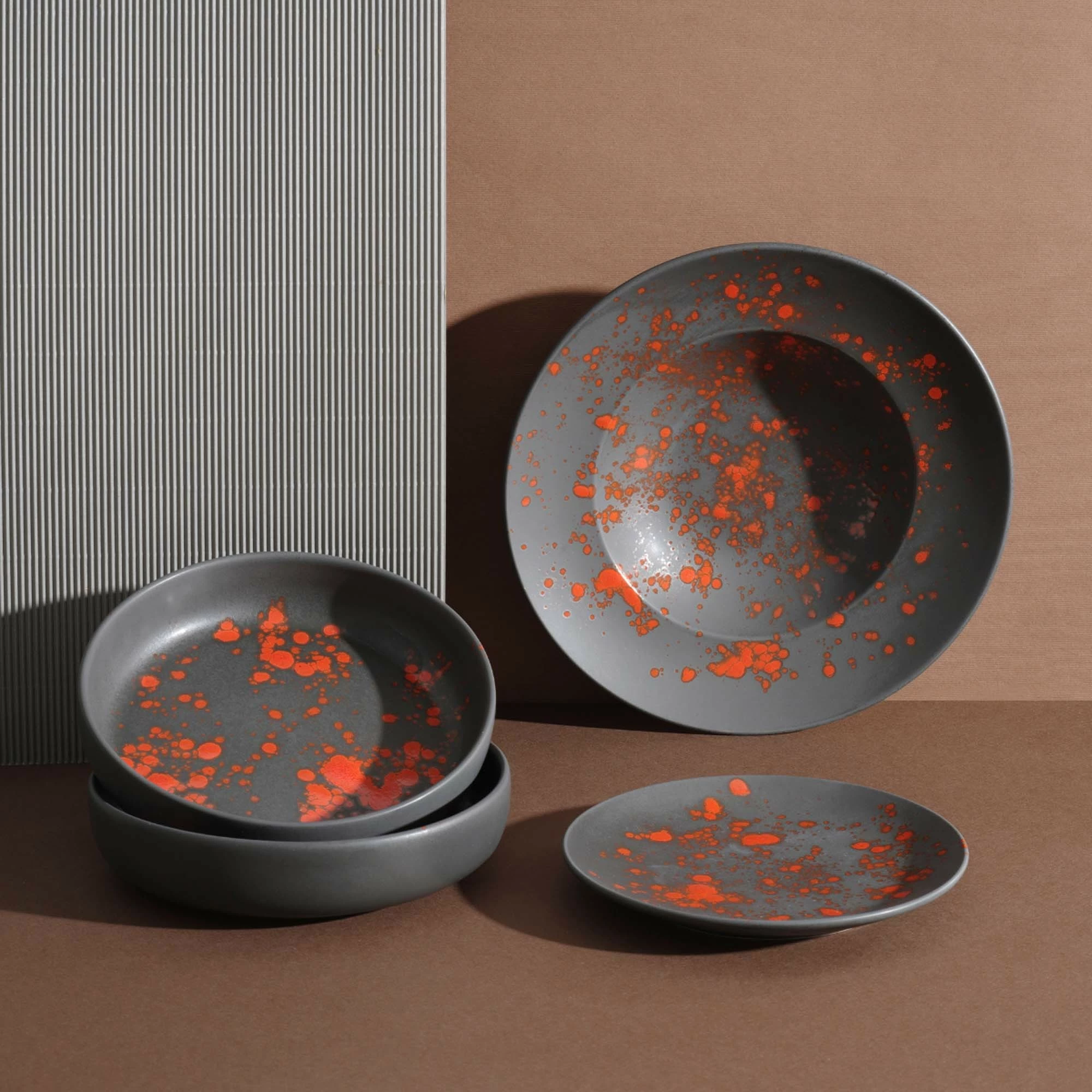 Pjatë e sheshtë Fine Dine Bloom Ø190 mm, porcelan, e zezë, set 6 copë