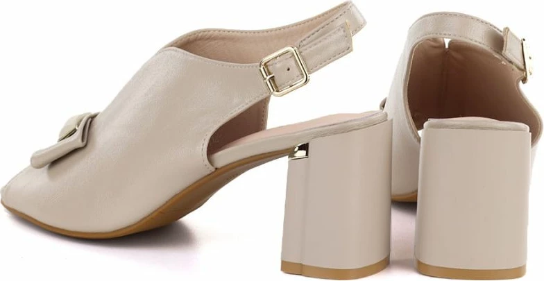 Sandale me take të trasha Jezzi RMR25112-3, bezhë, femra