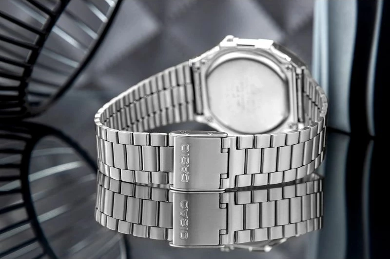 Orë dore për meshkuj CASIO Vintage A168WA-1YES, argjendtë