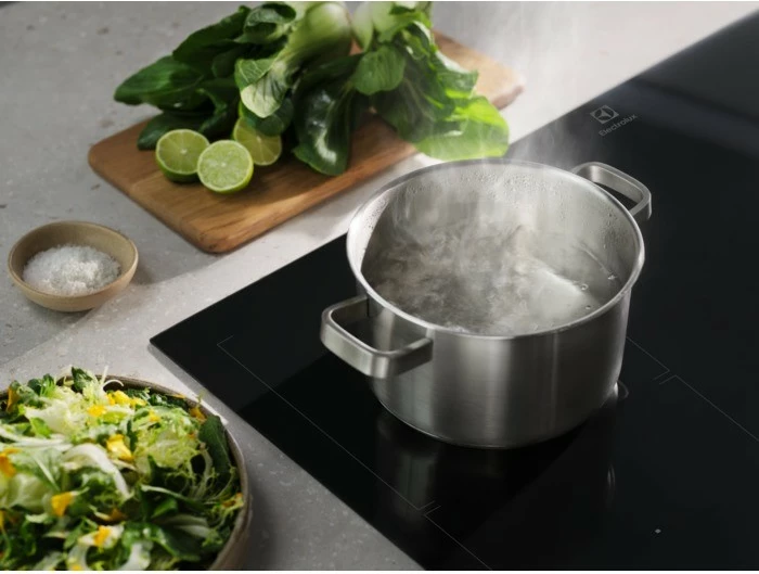 Pllakë induksioni Electrolux Saphire Matt EIT60433CT, 4 zona, e zezë