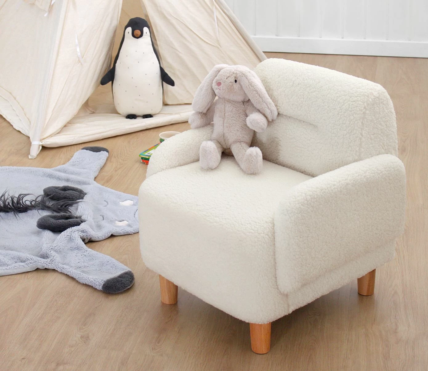 Karrige fëmijësh me krahë, Cobie Teddy, ngjyrë e bardhë