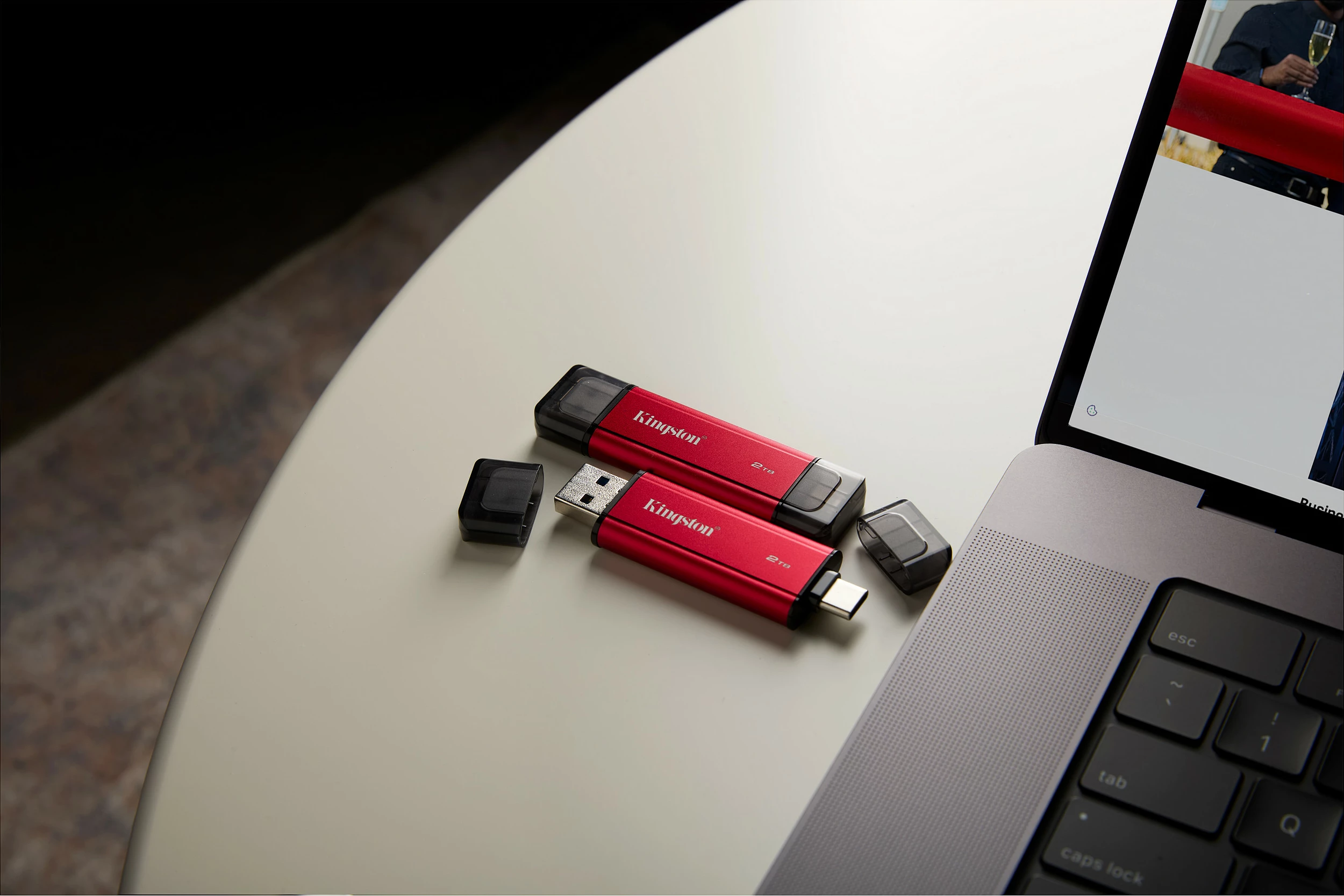 SSD portable Kingston Dual Portable SSD 2TB, USB-A/USB-C, USB 3.2 Gen 2, 1050MB/s, zi/kuq