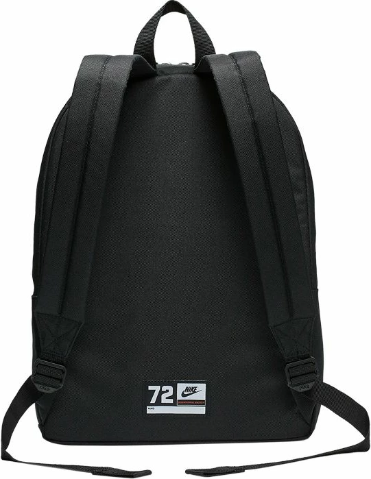 Shpinore Nike, e zezë [Madhësia: I vogël]