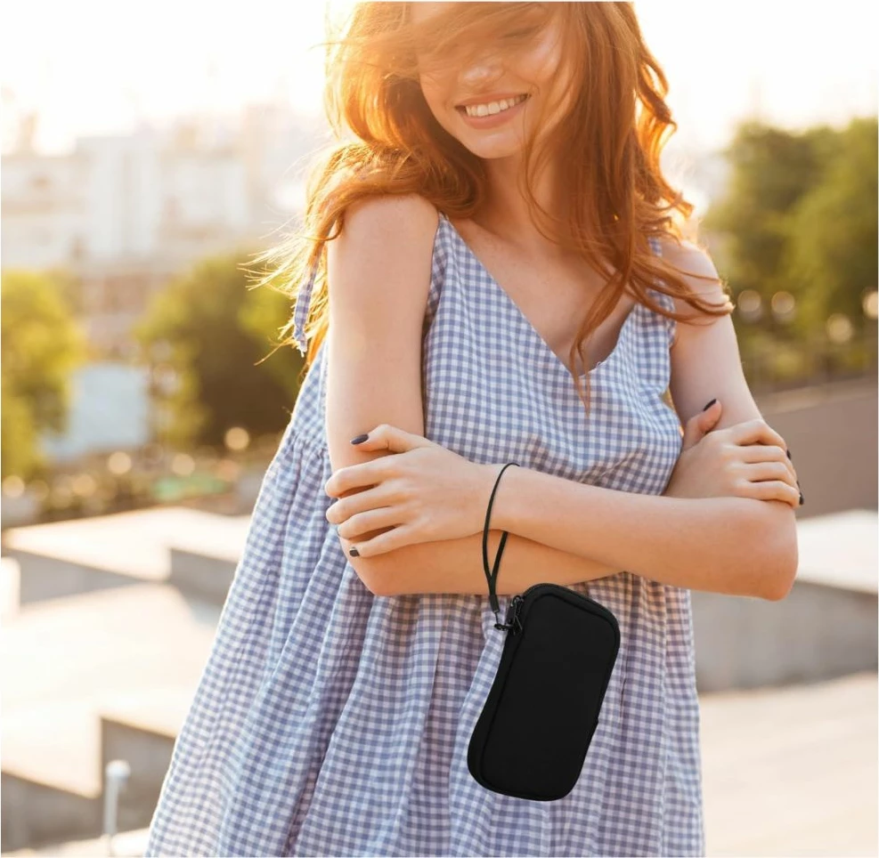 Mbështjellës për celular Tech-Protect SM70 për 6.0"-7.2", neoprene, me zinxhir të dyfishtë, set me lidhëse, i zi