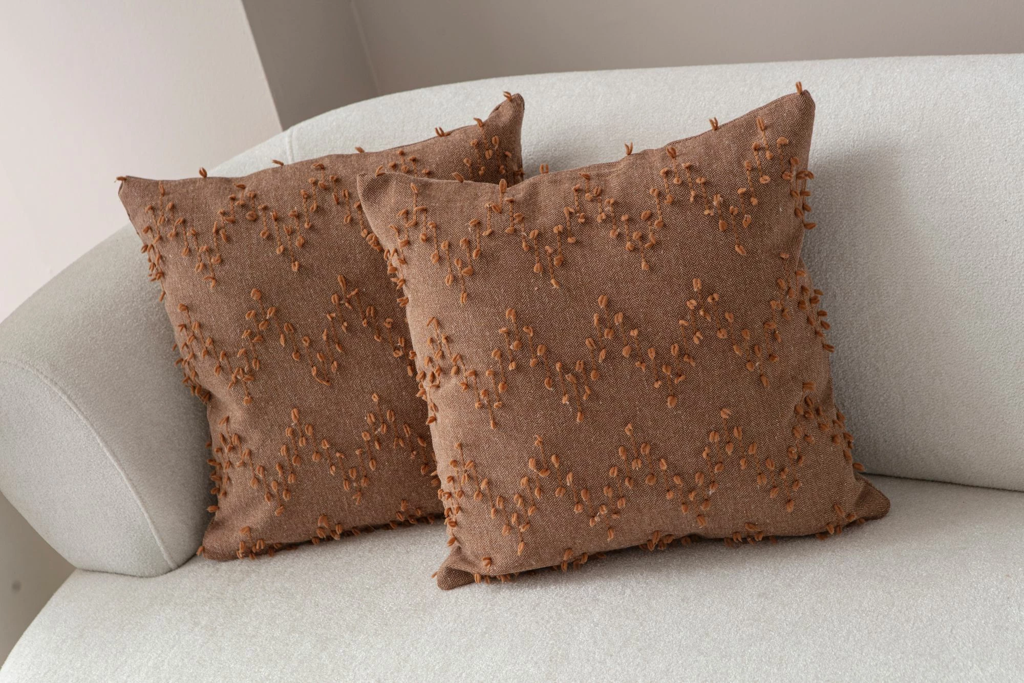 Set mbulesash jastëku (2 copë), Evila Originals, Tuffet, ngjyrë kafe, 43x43cm