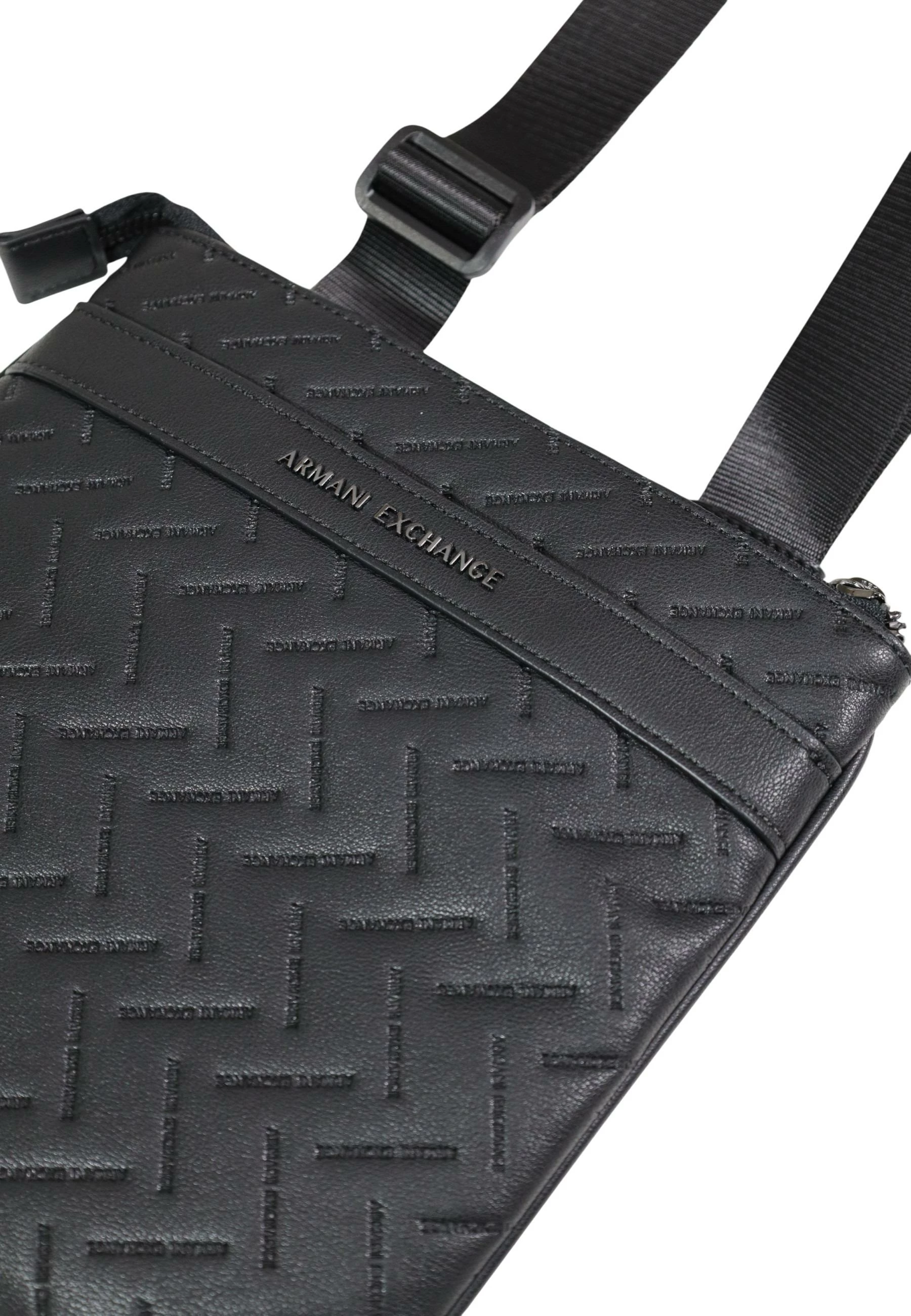 Çantë crossbody për meshkuj Armani Exchange XM002597 AF22652, e zezë