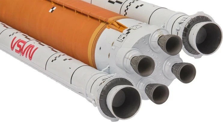 Model plastik për montim NASA Artemis Space Launch System, Revell REV-03760, shkallë 1:144, 53 pjesë