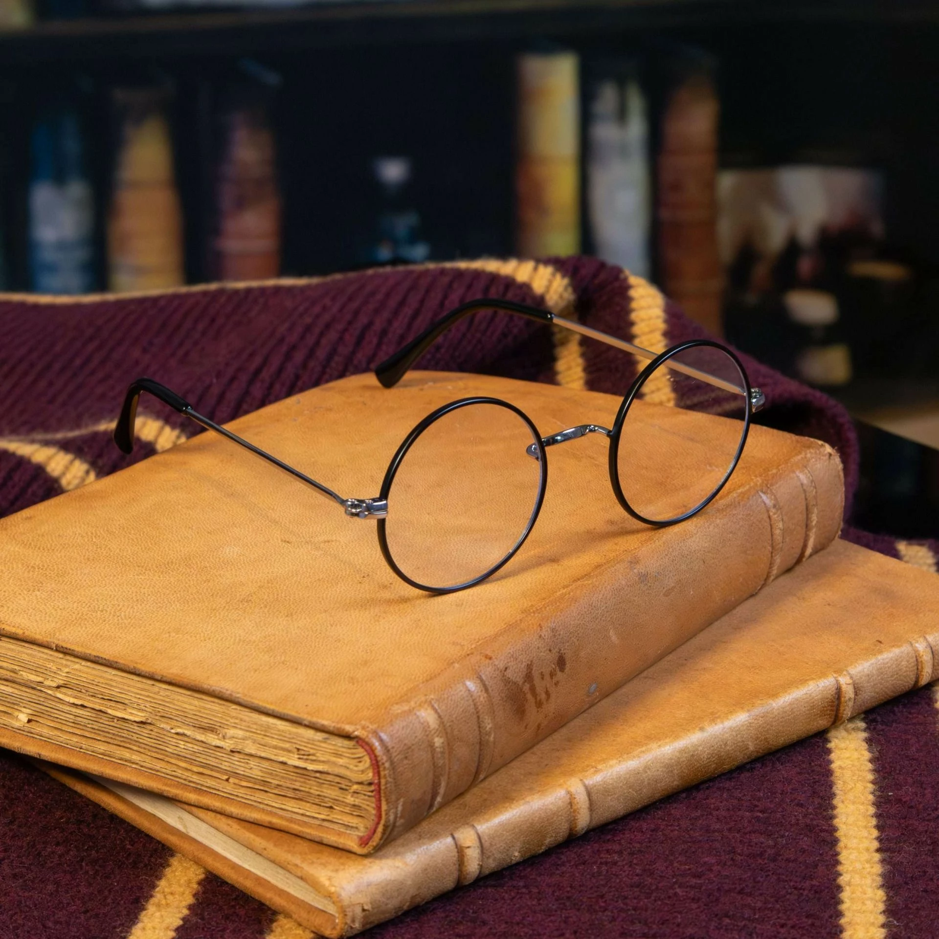 Syze koleksionuese Noble Collection Harry Potter Replica, me kuti ruajtëse lëkurë artificiale