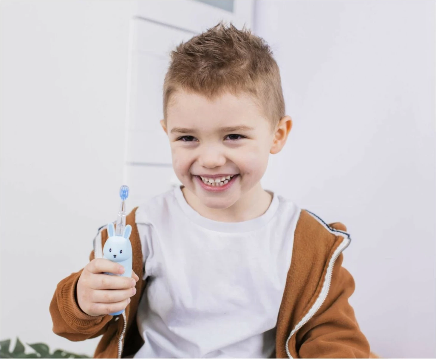 Furçë dhëmbësh sonike InnoGio GIOrabbit 2+, 4 modalitete, IPX7, blu