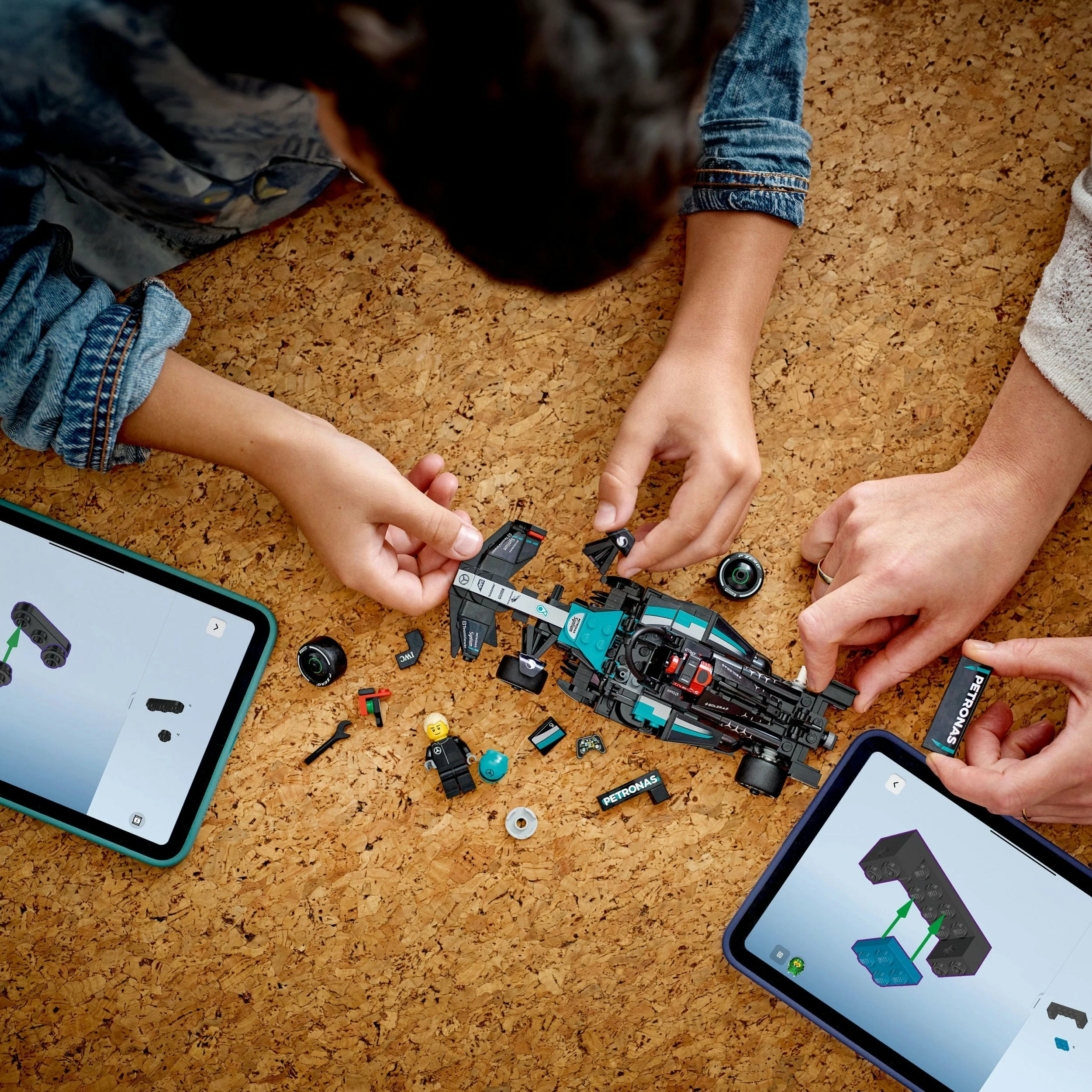 Set ndërtimi LEGO Speed Champions 77244 F1 Mercedes-AMG W15, 267 pjesë, 1 minifigurë shoferi