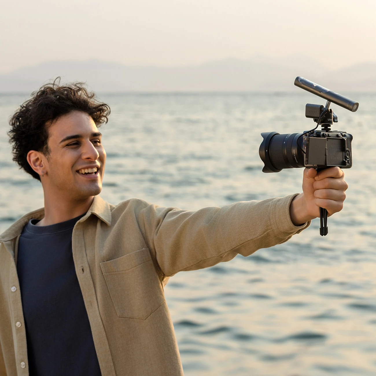 Mikrofon pa tela BOYA MAGIC-03 2.4GHz USB-C, set me 2 transmetues, i zi