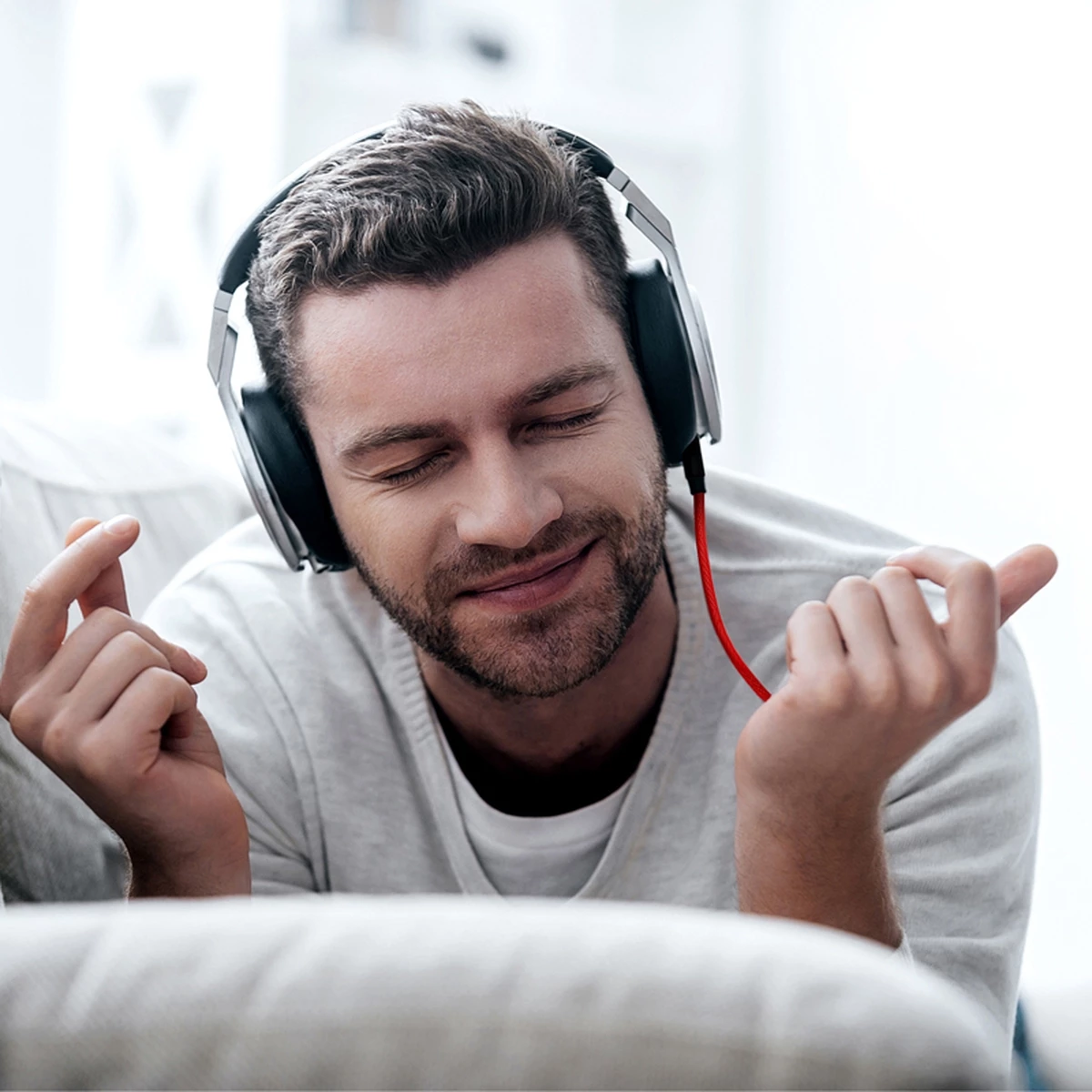 Kabllo audio AUX Baseus Yiven M30, 1.5m, mini jack 3.5mm, argjendtë-zi