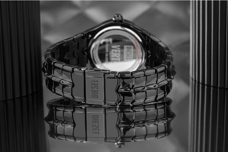 Orë dore për meshkuj DIESEL, e zezë