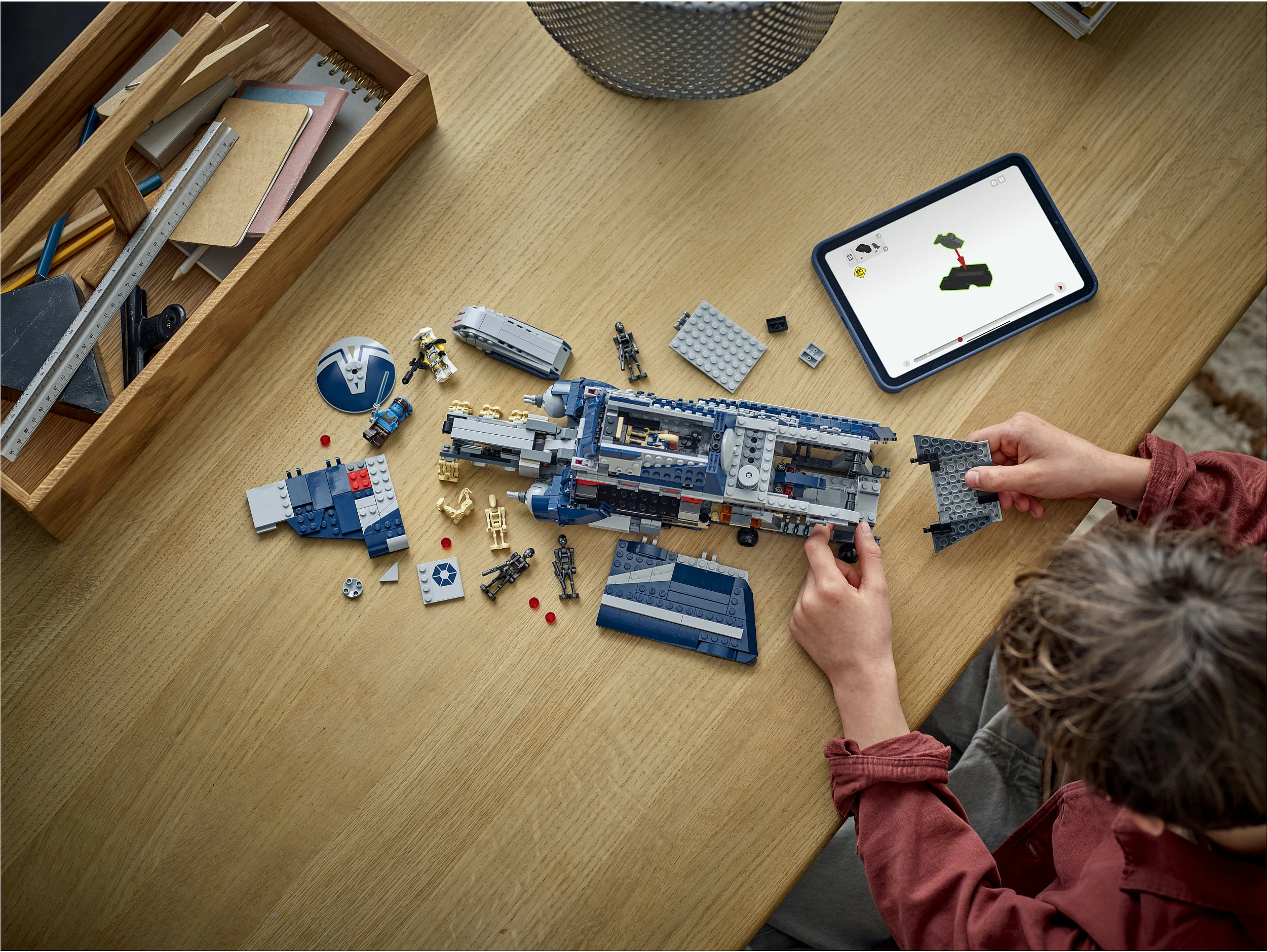 Set LEGO Star Wars Separatist MTT 75435, 976 copë, 12 minifigura, shumëngjyrësh