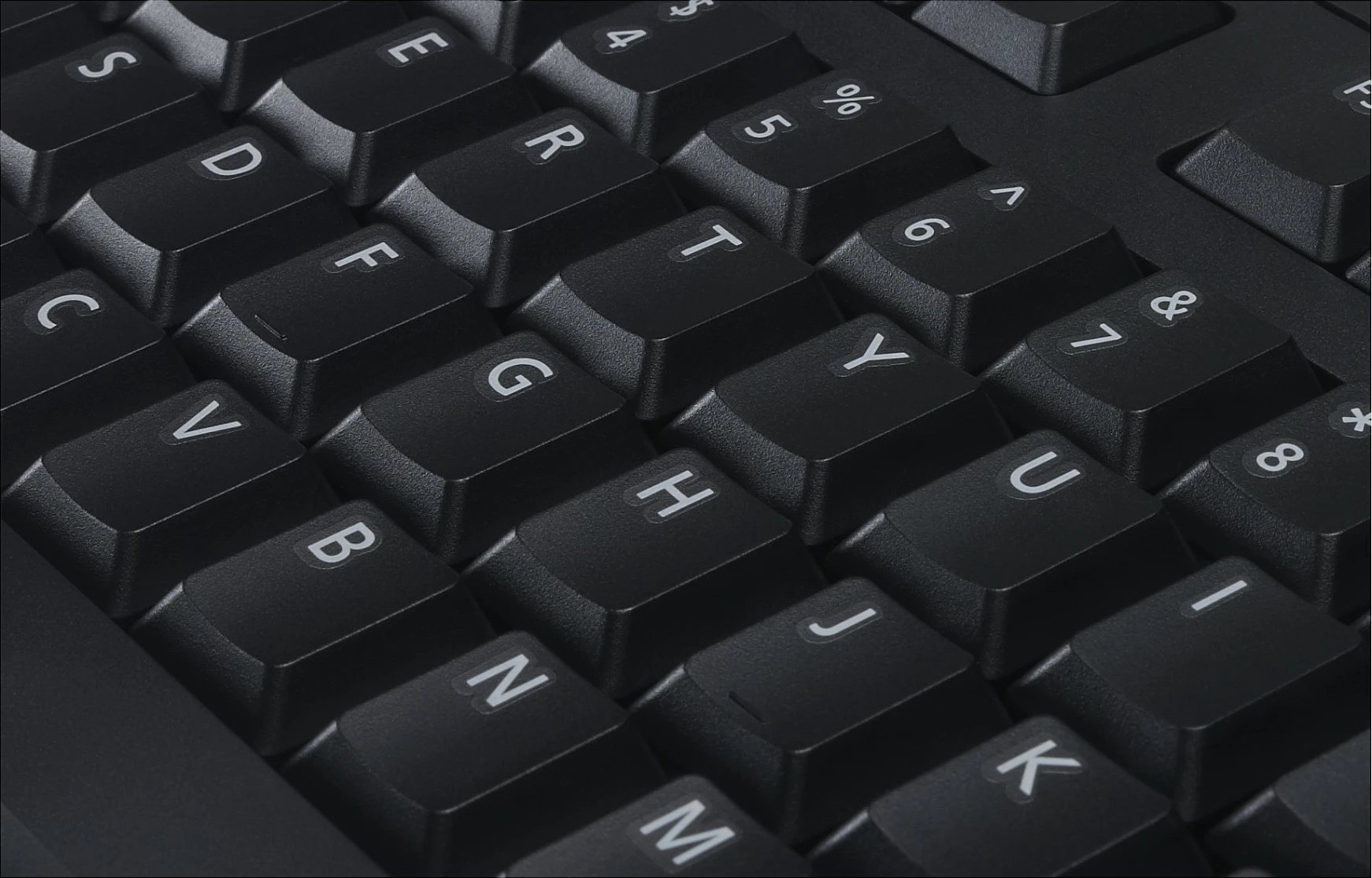 Tastierë DELL KB522, me kabëll USB, full-size 104 taste, QWERTZ gjerman, me numpad, me USB hub, e zezë