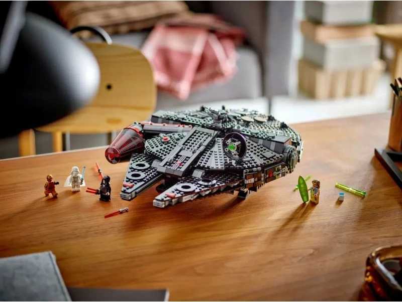Lego Star Wars set për fëmijë, Dark Falcon Millennium