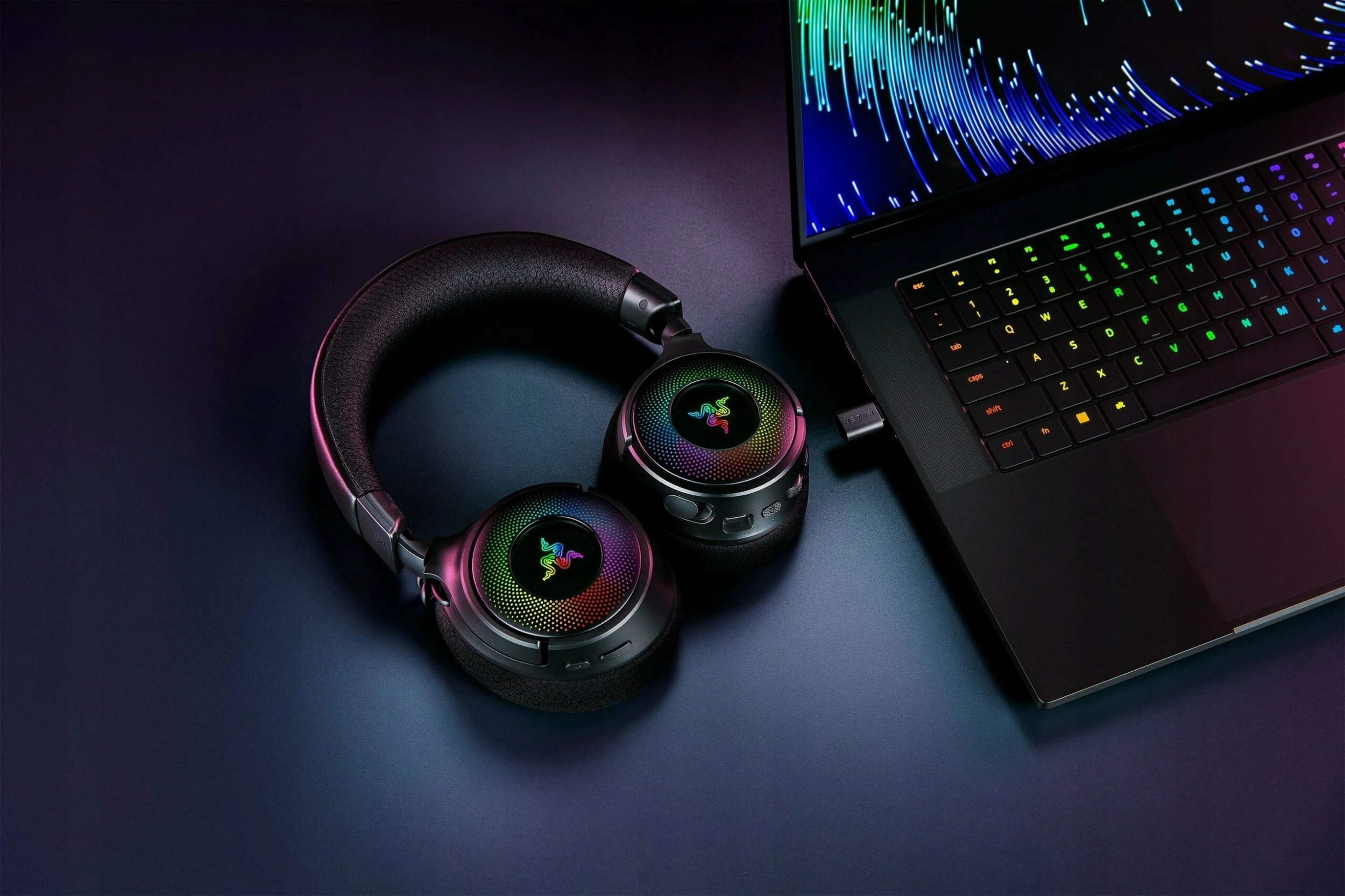 Kufje gaming Razer Kraken V4 (RZ04-05170100-R3M1), wireless, USB/USB-C, Bluetooth, THX Spatial Audio, RGB, të zeza