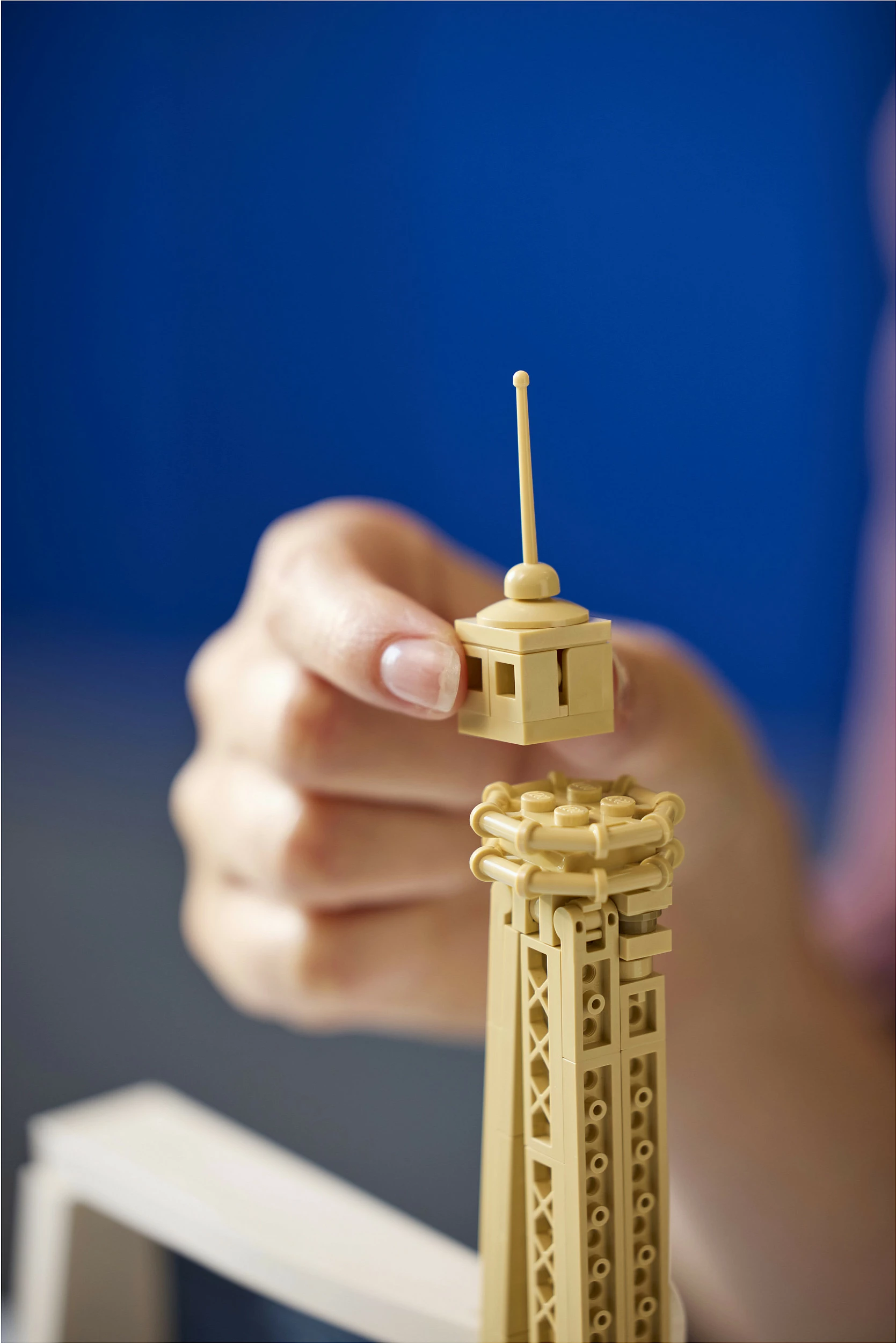 Set ndërtimi LEGO Architecture Paris City of Love 21064, 958 copa, multikolor
