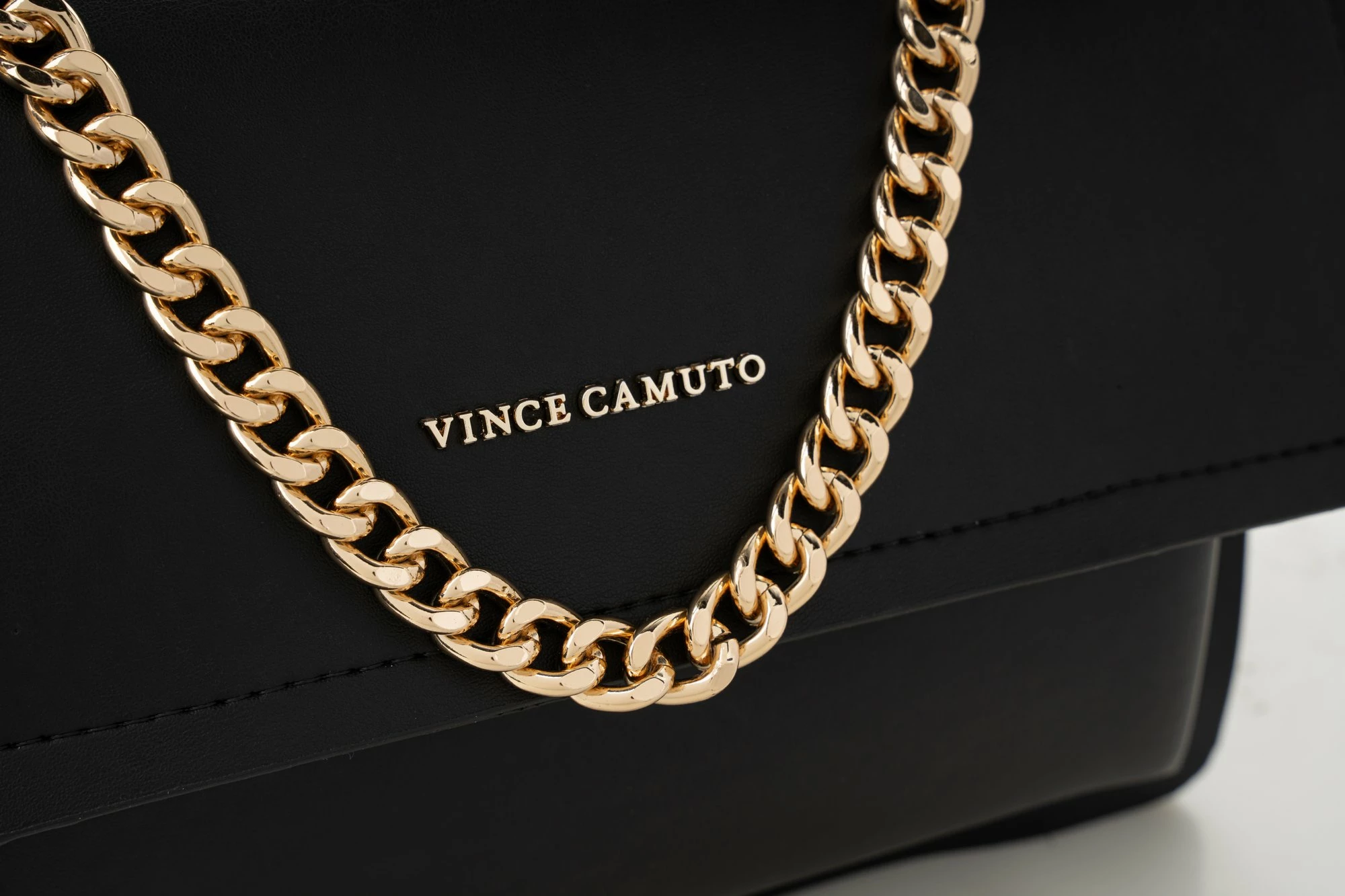 Çantë krahu Vince Camuto, Sorrento, e zezë