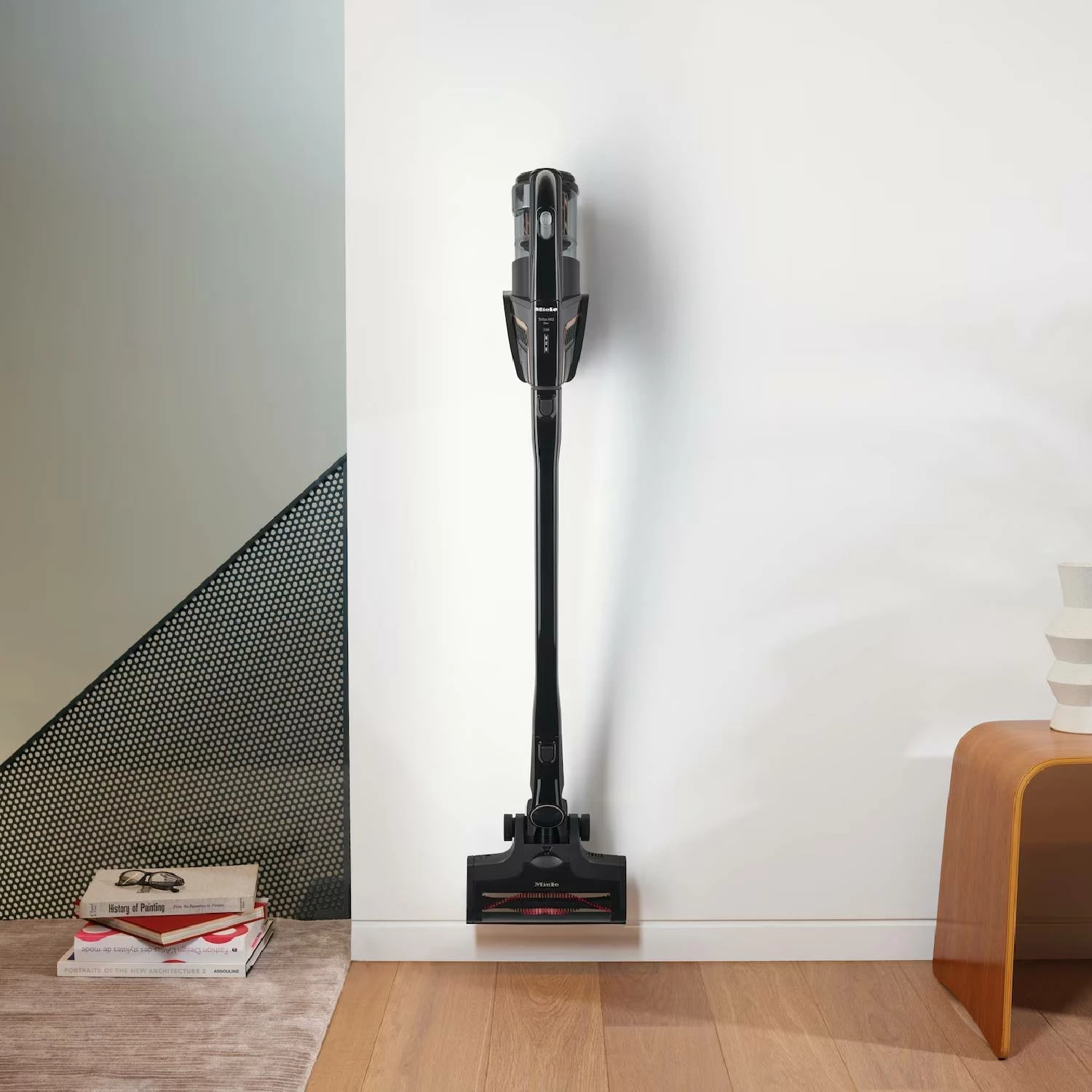 Fshesë elektrike me shkop pa kabllo Miele Triflex HX2 125 Gala Edition 3-në-1, deri 60 min, 2 bateri, Obsidian Black