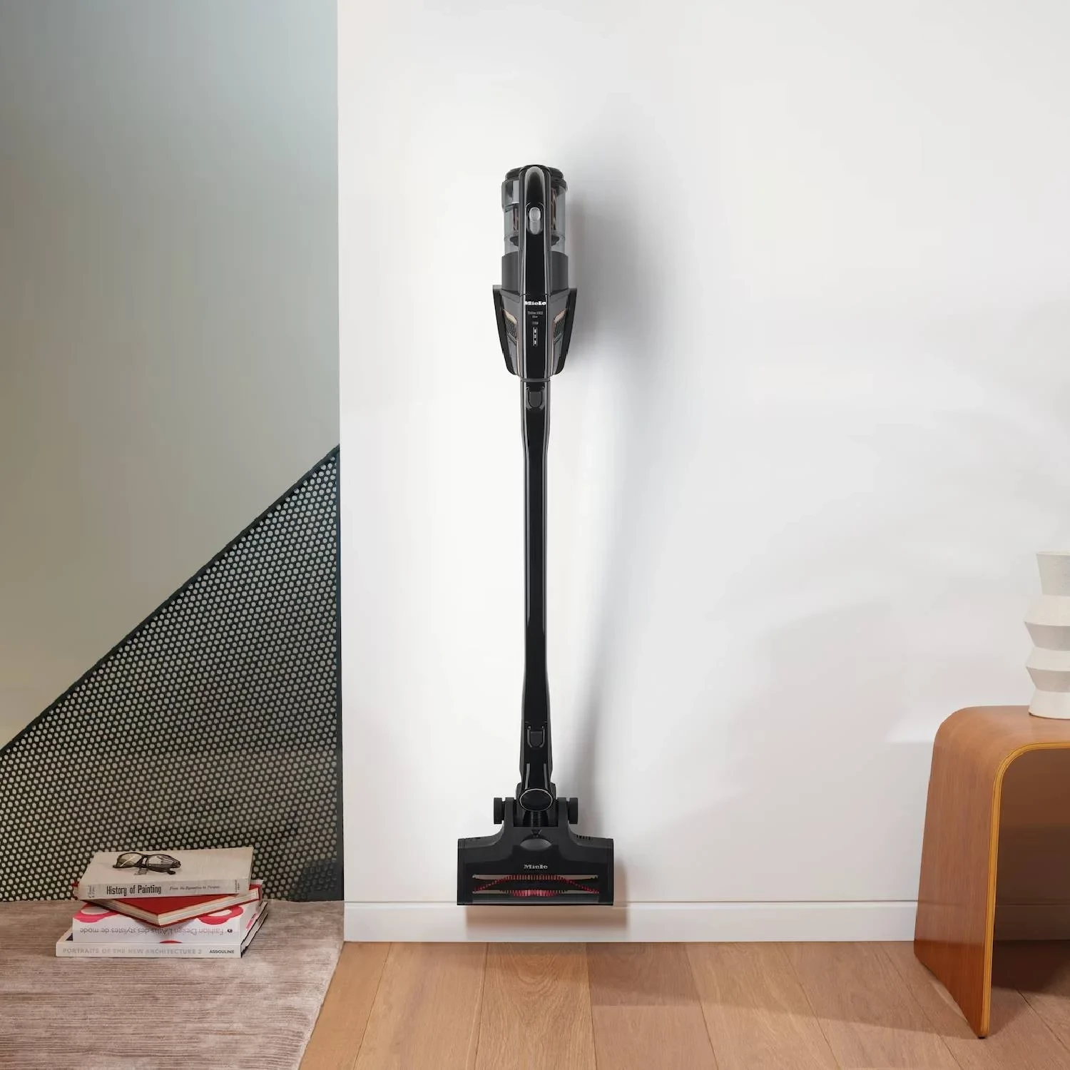 Fshesë elektrike me shkop pa kabllo Miele Triflex HX2 125 Gala Edition 3-në-1, deri 60 min, 2 bateri, Obsidian Black 6