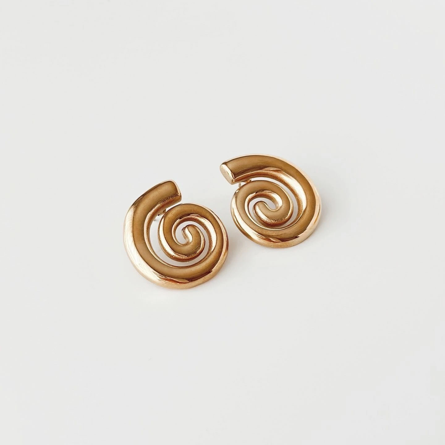 Vathë çeliku Jumeon, model spiral, ngjyrë ari, 4cm