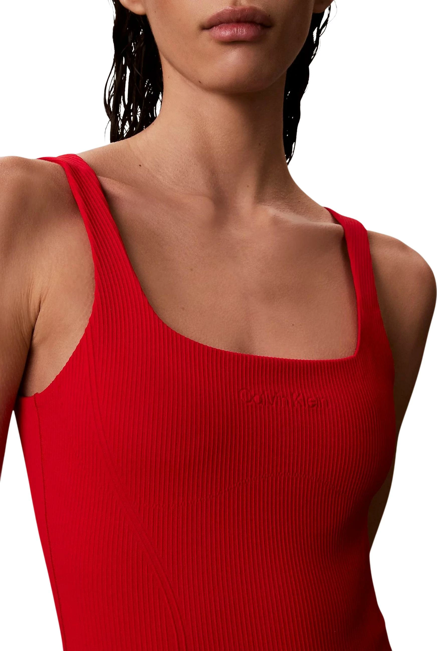 Bikine njëpjesëshe Calvin Klein Jeans LV00Q61142 për femra, e kuqe [Madhësia: S]