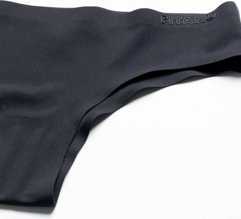 Të brendshme për femra Fitanu, të zeza