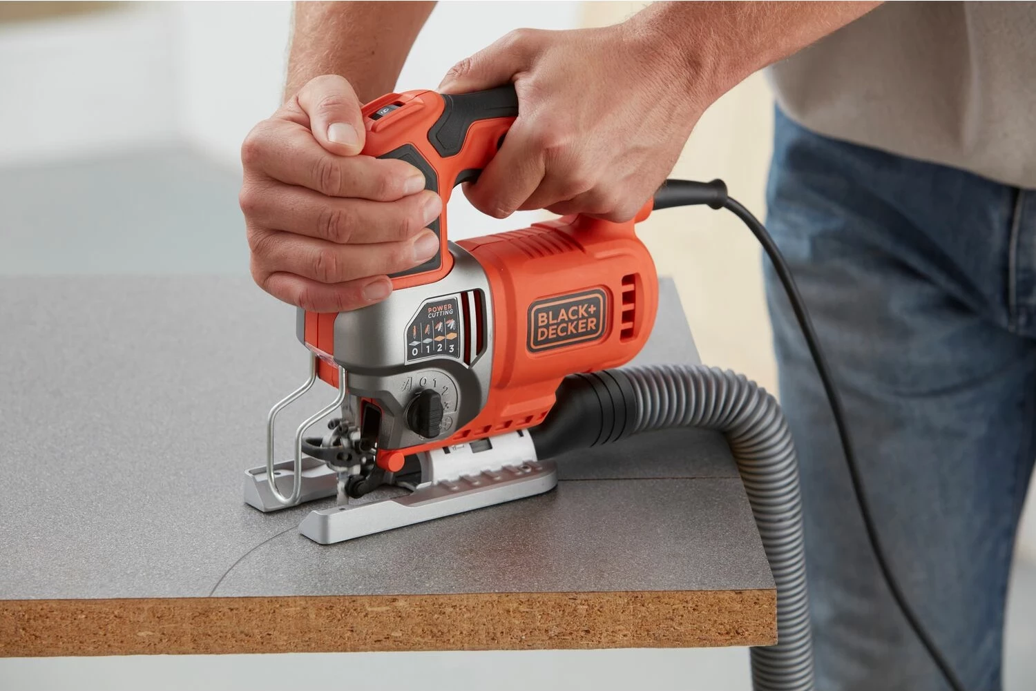 Sharrë elektrike jigsaw Black&Decker BES610K 650 W, e zezë/portokalli, me kuti