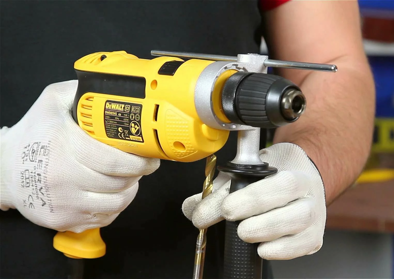 Burmashinë goditëse DeWalt DWD024S 701 W, mandrinë 1.5-13 mm, e verdhë/zezë