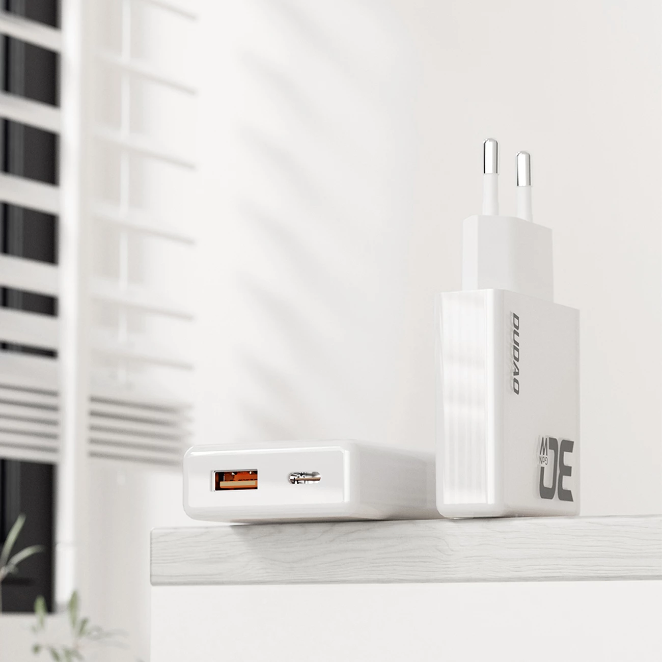 Karikues muri Dudao A30EU, GaN, 30W, 2 porta USB-A/USB-C, i bardhë