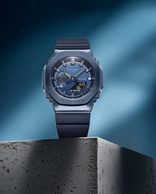 Orë dore G-SHOCK GM-2100N-2A, e kaltër