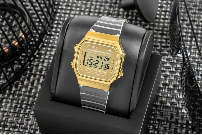 Orë dore digjitale për femra CASIO, e artë