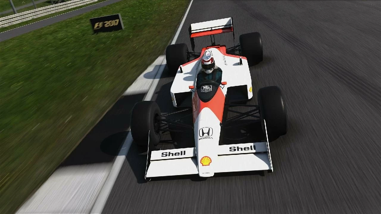 F1 2017 - 1988 McLAREN MP4 4 Classic Car DLC EN Global