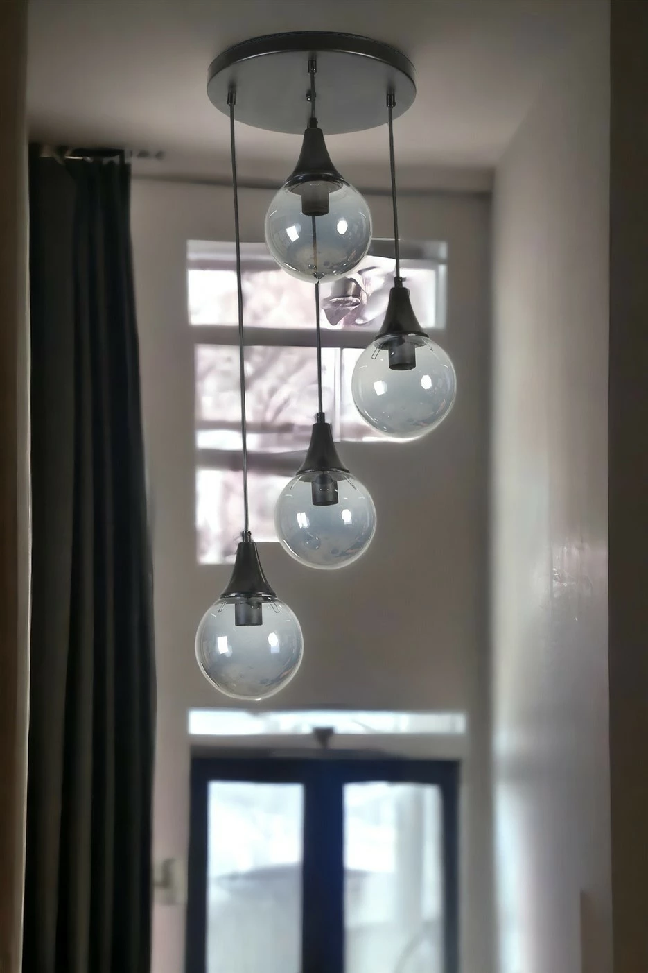 Llambë tavani Opviq Afra, 4 llampa, metal i zi, xham fume