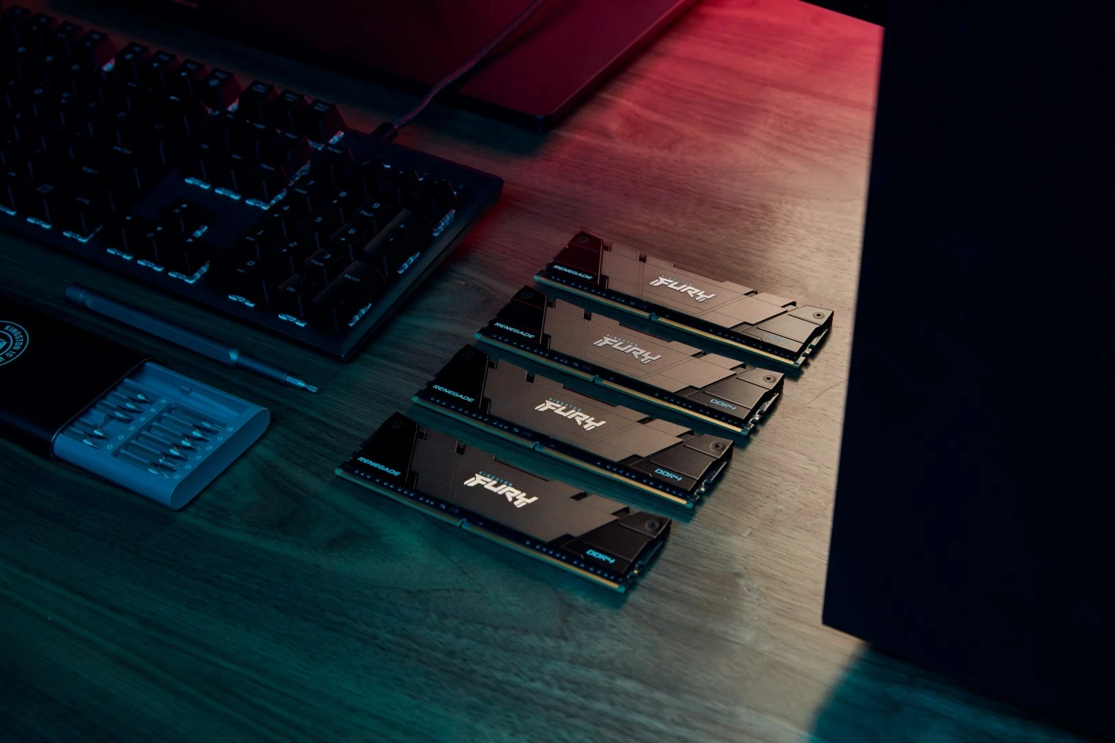 RAM Memorje Kingston FURY Renegade 16GB DDR4 3200MT/s, e zezë