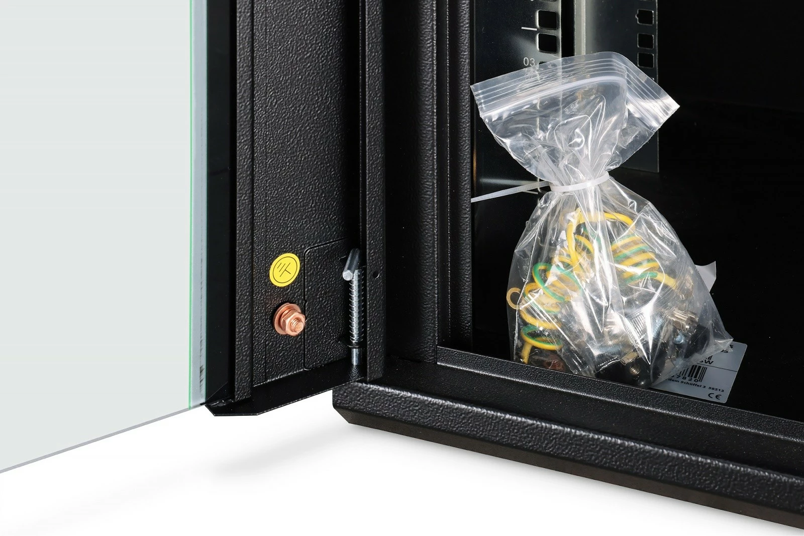 Kabinet rrjeti i montueshëm në mur, Digitus DN-37109, 19" 12U, 607x600x450mm, derë xhami, 60kg, i pa-montuar, e zezë