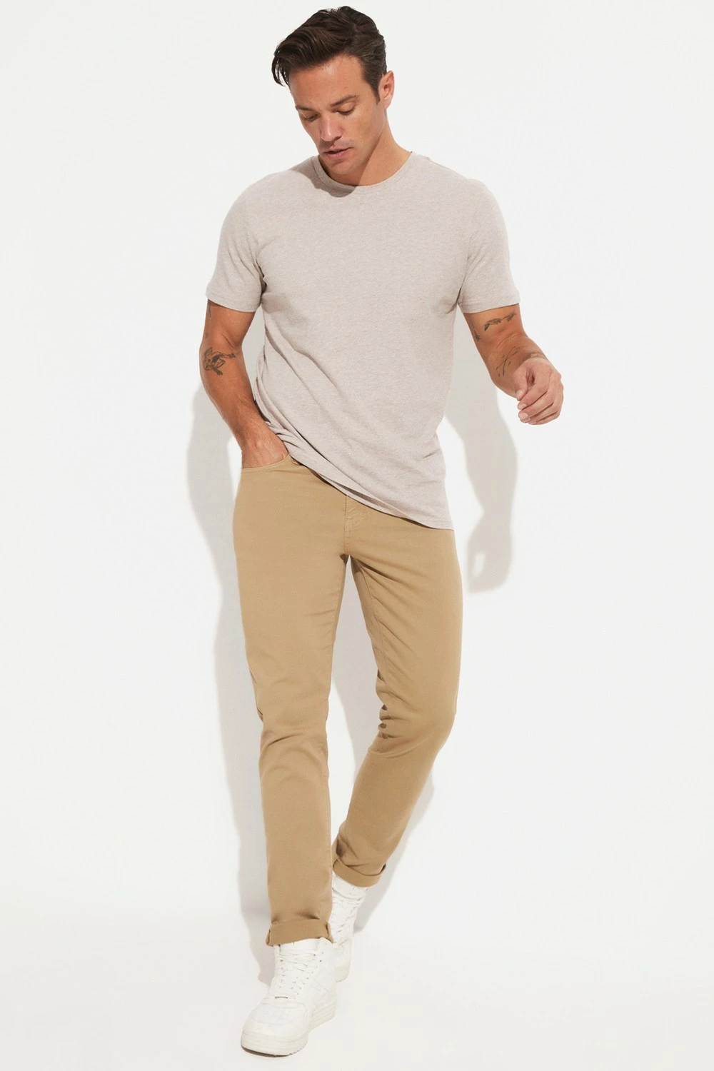 Maicë për meshkuj June