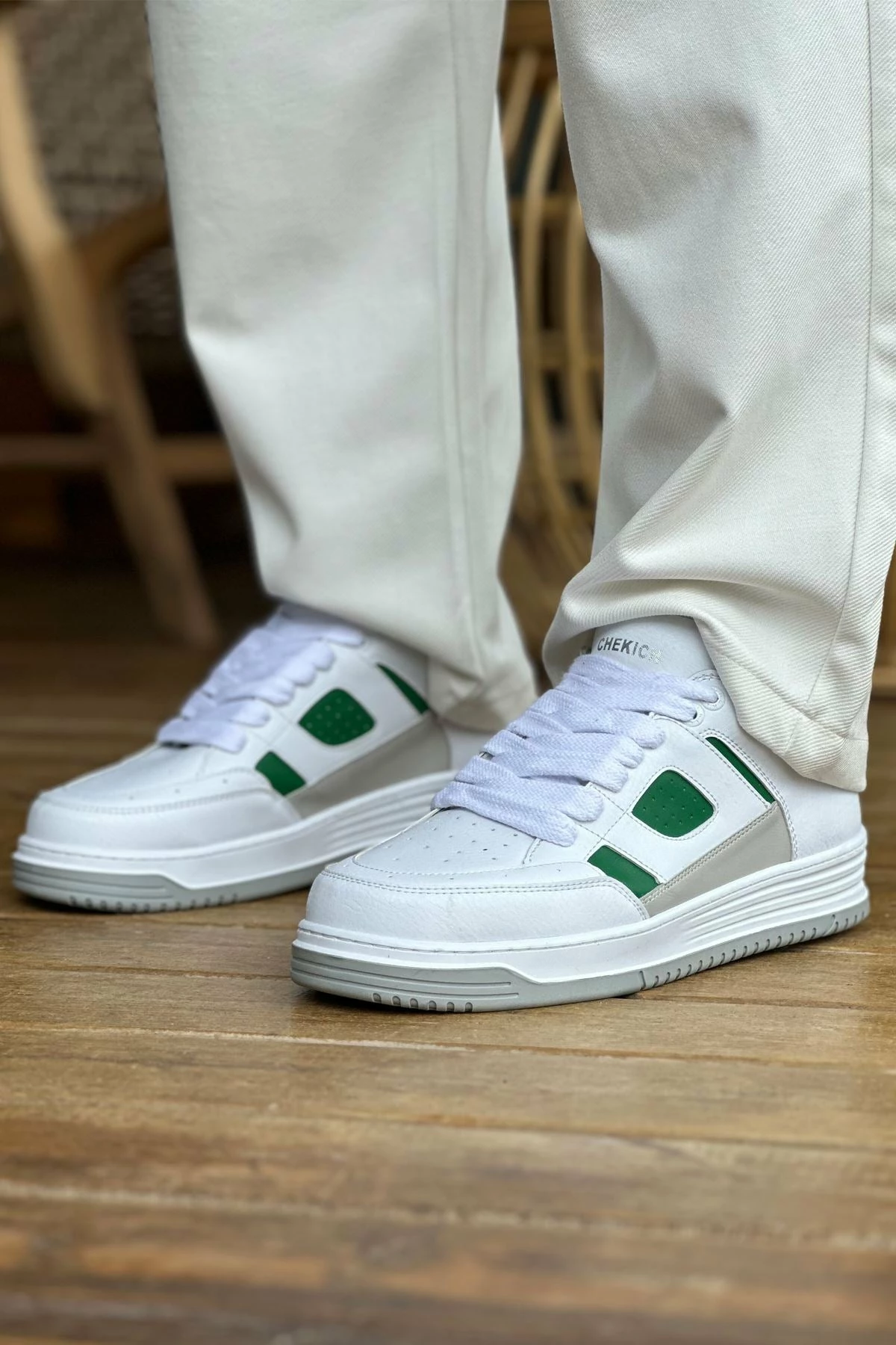 Atlete për meshkuj, Chekich 2410 CBT Avax White/Green