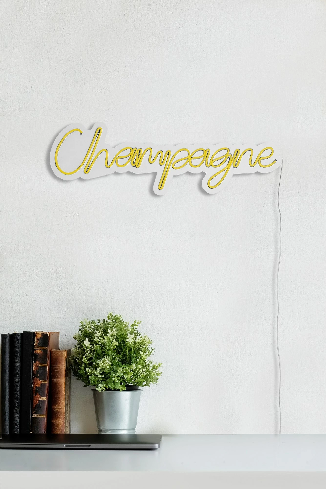 Dritë dekorative plastike LED, shkrim 'Champagne', ngjyrë e verdhë