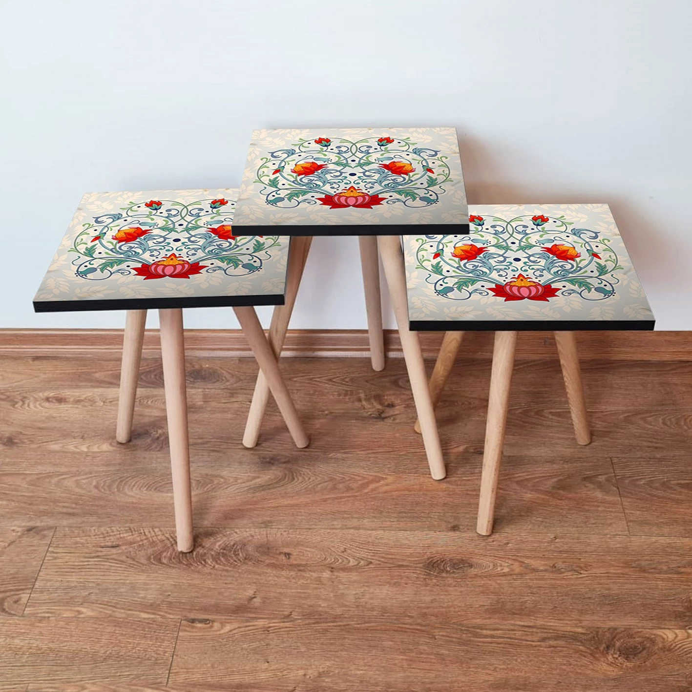 Set tavolinash ndihmëse të vendosshme, shumëngjyrëshe, Skye Decor, 3Shp144 (3 copë)