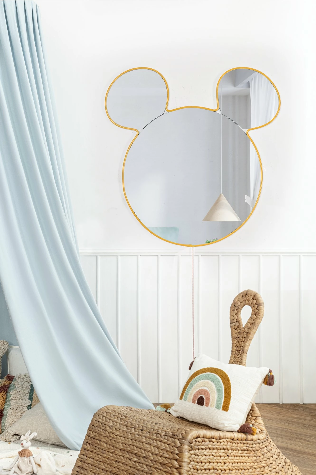 Pasqyrë me ndriçim LED, formë Mickey, ngjyrë argjendi-verdhë, Skye Decor
