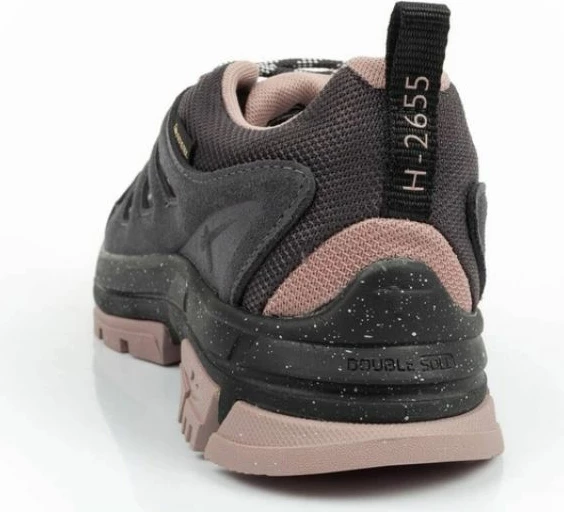 Atlete femra Tamaris, vjollce