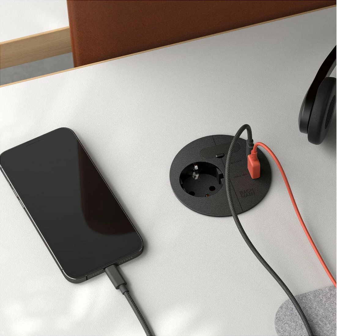 Prizë tavoline Bachmann Loop In Charge, Schuko CEE7/3 + USB-A/USB-C 22W PD, kabllo 2m, e zezë